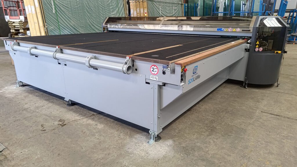 our laminated glass cutter